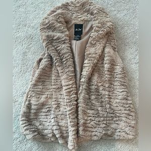 Luxe slouchy faux fur vest. So soft! Perfect condition